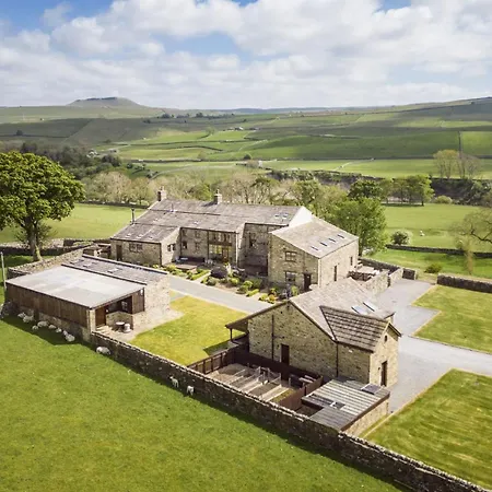 Hill Farm 14 Holiday home *